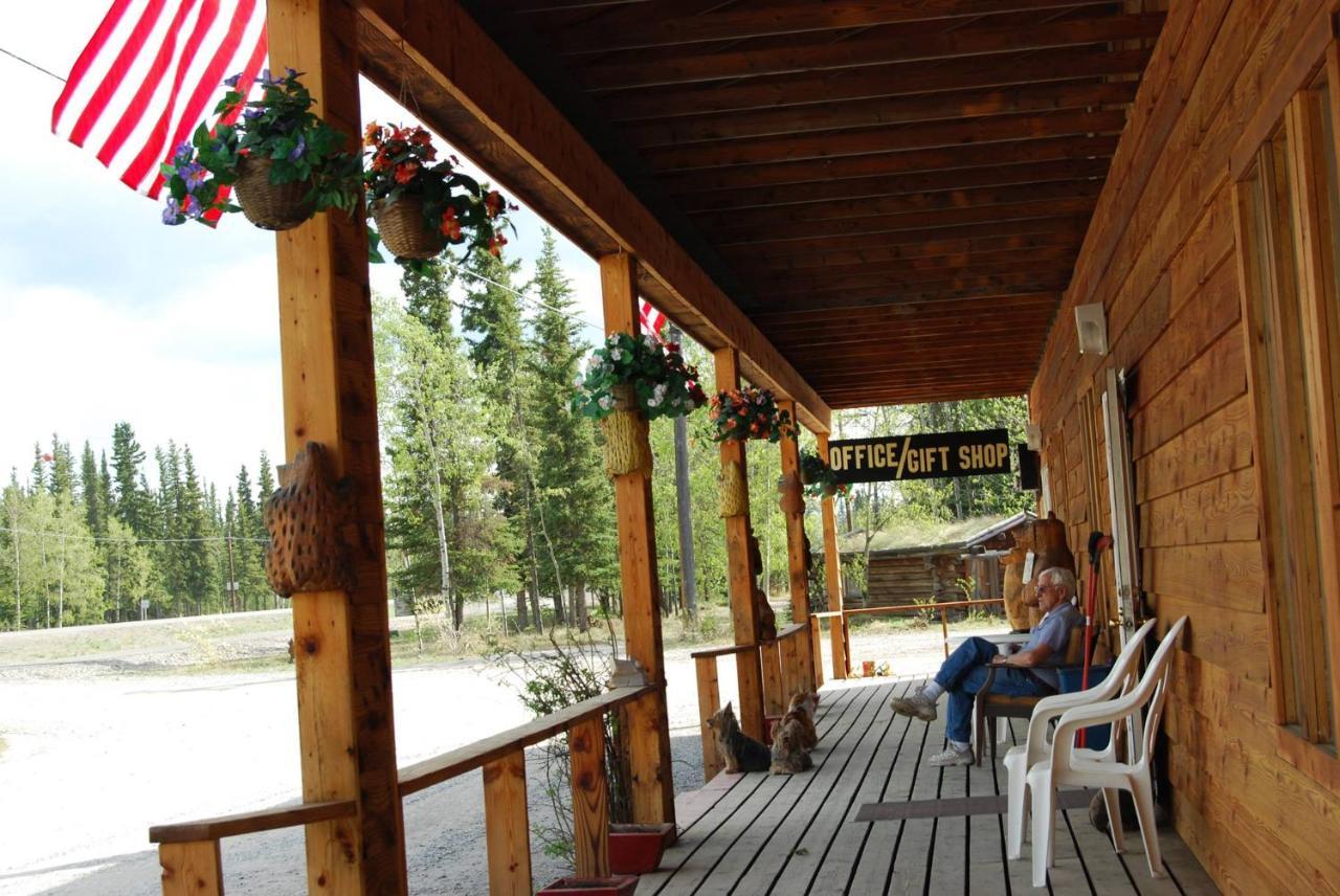 The Golden Bear Motel Tok Exterior photo